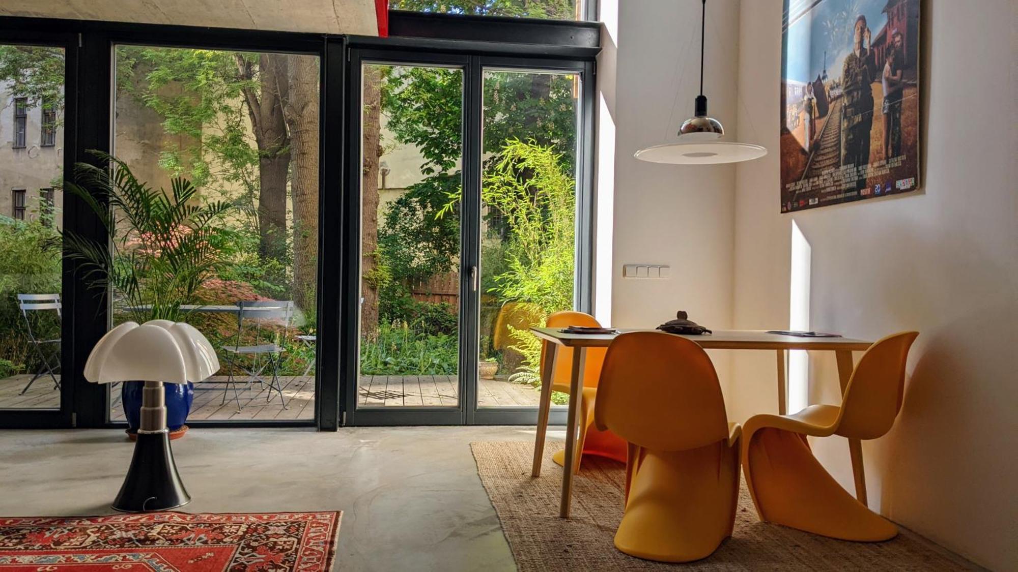Romantic And Atypical Apartments In Prague'S Montmartre Exterior foto